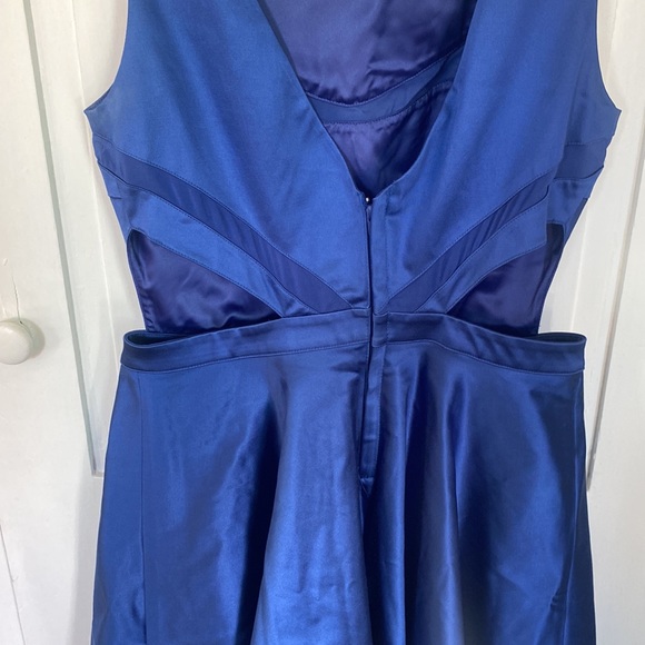 Guess by Marciano mini dress - Picture 4 of 4